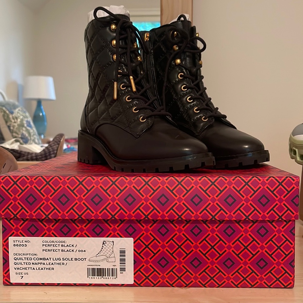 Tory Burch Brand New Quilted Combat Lug Sole Boot Sz 7